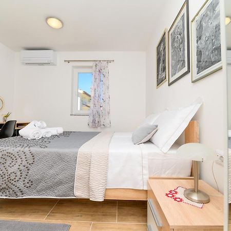 Rooms Forever Miholascica Экстерьер фото