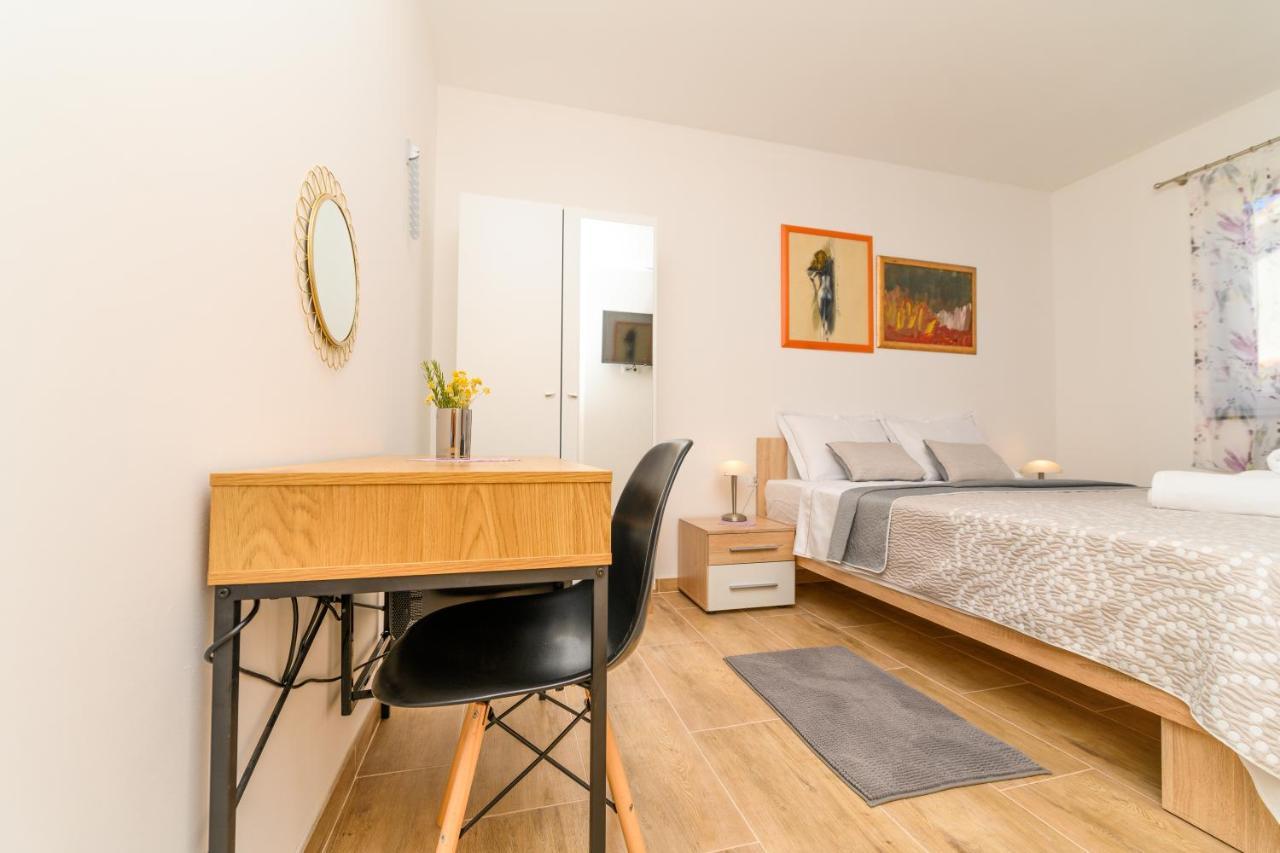 Rooms Forever Miholascica Экстерьер фото